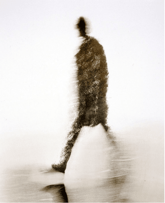 © Richard Ballarian.