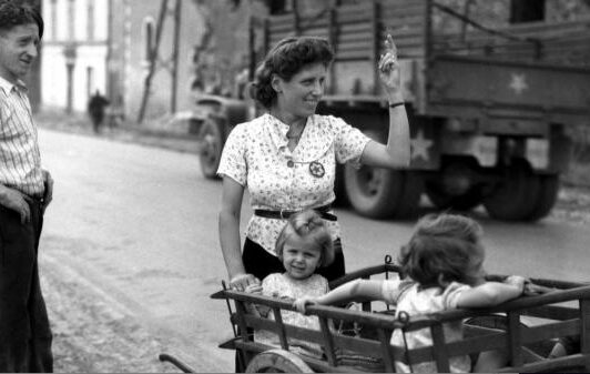 Fisheye Magazine | Débarquement : vos parents sur la photo