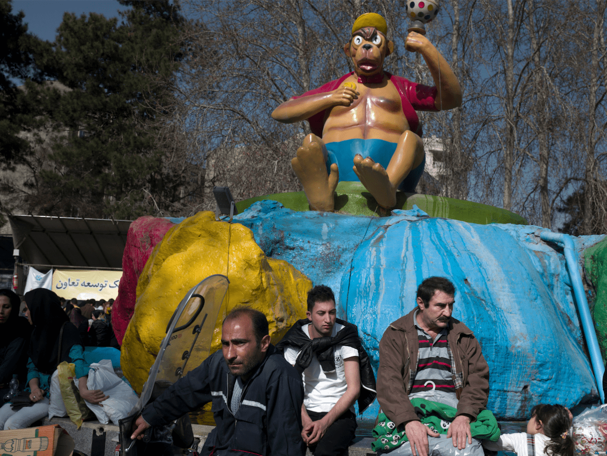 Le parc d’attractions Eram, près de Téhéran, a vieilli : certaines attractions sont fermées. © Newsha Tavakolian pour la Fondation Carmignac