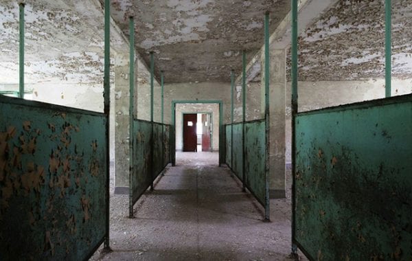 Fisheye Magazine | Les hôpitaux psychiatriques abandonnés dans le viseur de Jeremy Harris
