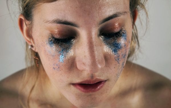 Fisheye Magazine | Des paillettes à la place des larmes