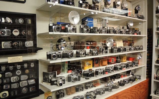 Fisheye Magazine | Un siècle d'appareils argentiques en vente sur eBay