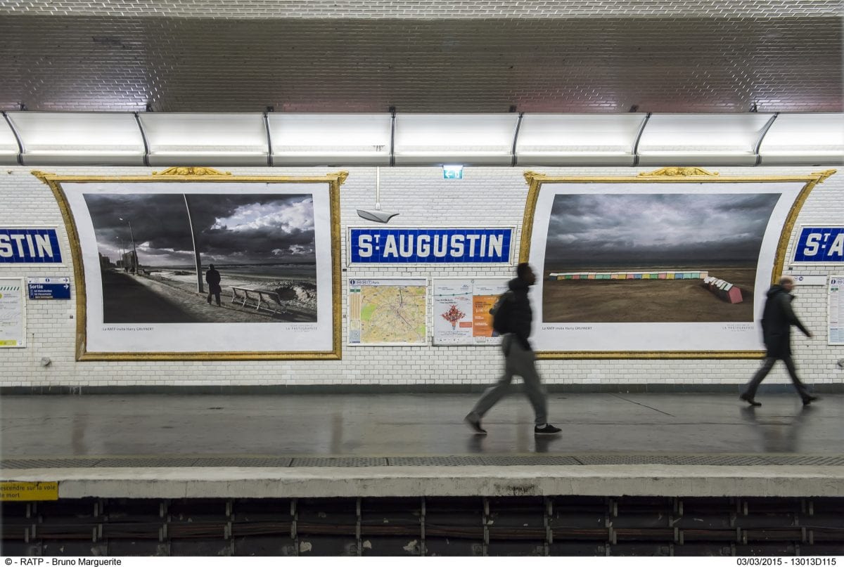 ESSAIS STATION SAINT AUGUSTIN D'AFFICHAGES DES IMAGES DU PHOTOGRAPHE HARRY GRUYAERT DE L'AGENCE MAGNUM EN PARTENARIAT AVEC LA MEP (MAISON EUROPEENE DE PHOTOGRAPHIE)