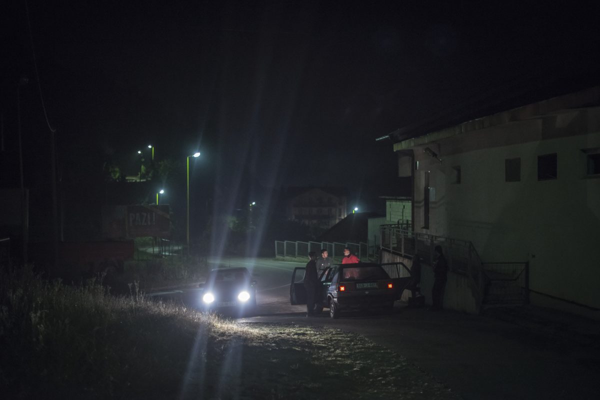 Photo extraite de la série « Srebrenica, nuit à nuit » / © Adrien Selbert