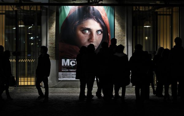 Fisheye Magazine | Steve McCurry volé