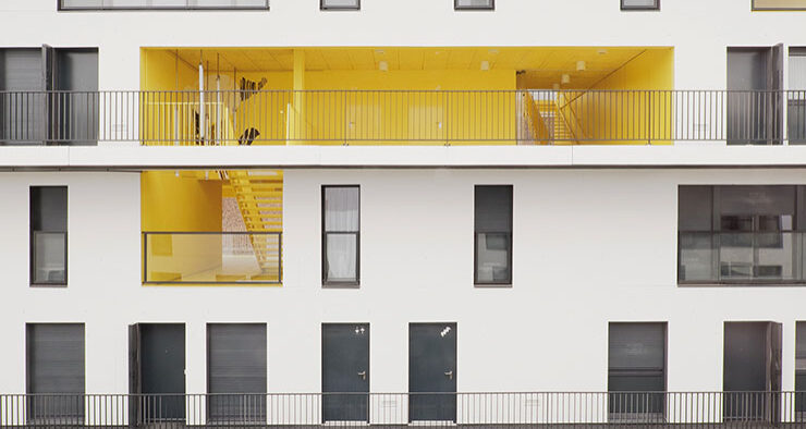 Fisheye Magazine | Un peu plus loin vers les maisons