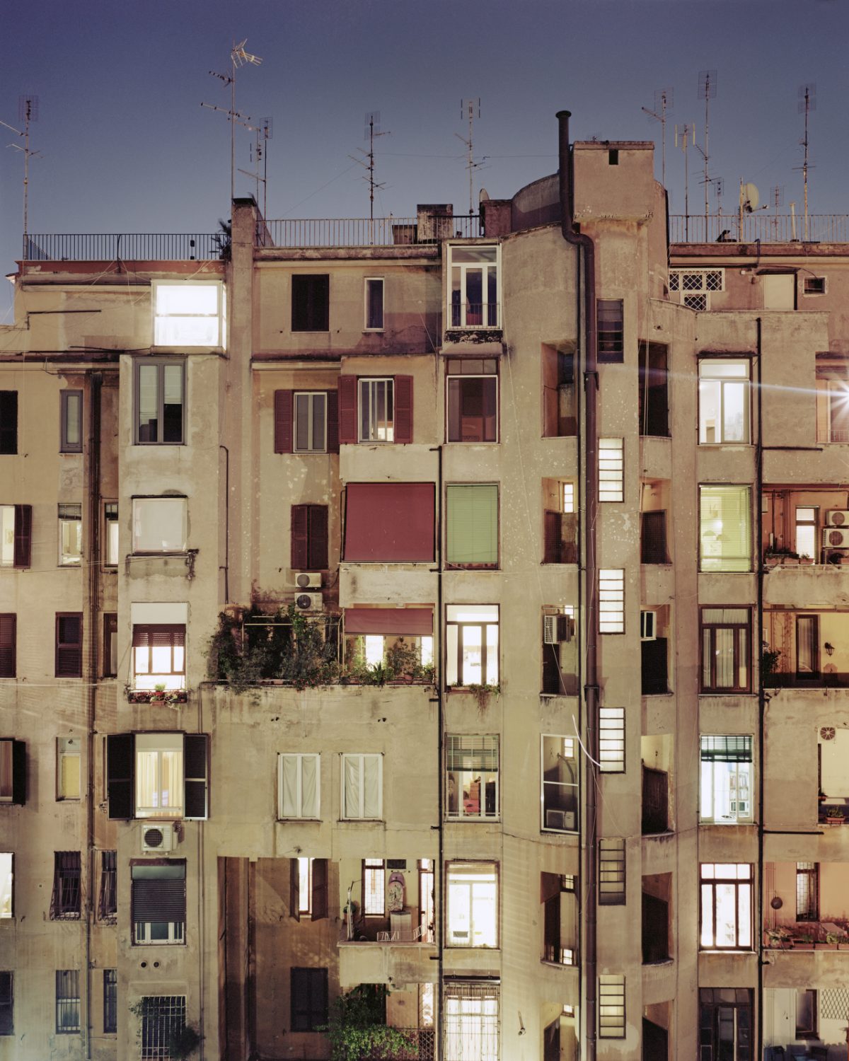 Photo extraite de la série "Rear Window" / © Jordi Huisman