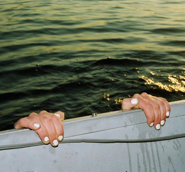 © Rebecca Storm / Instagram 