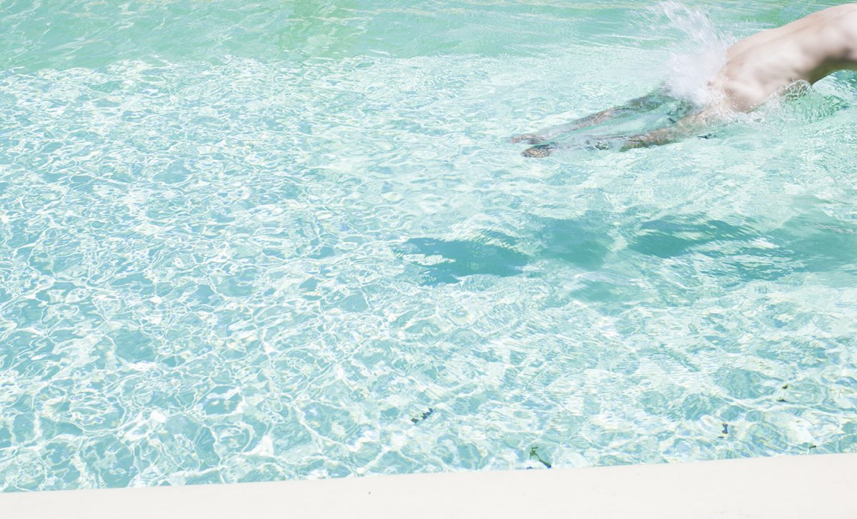 Extrait de "Poolside", © Emma Hartvig 