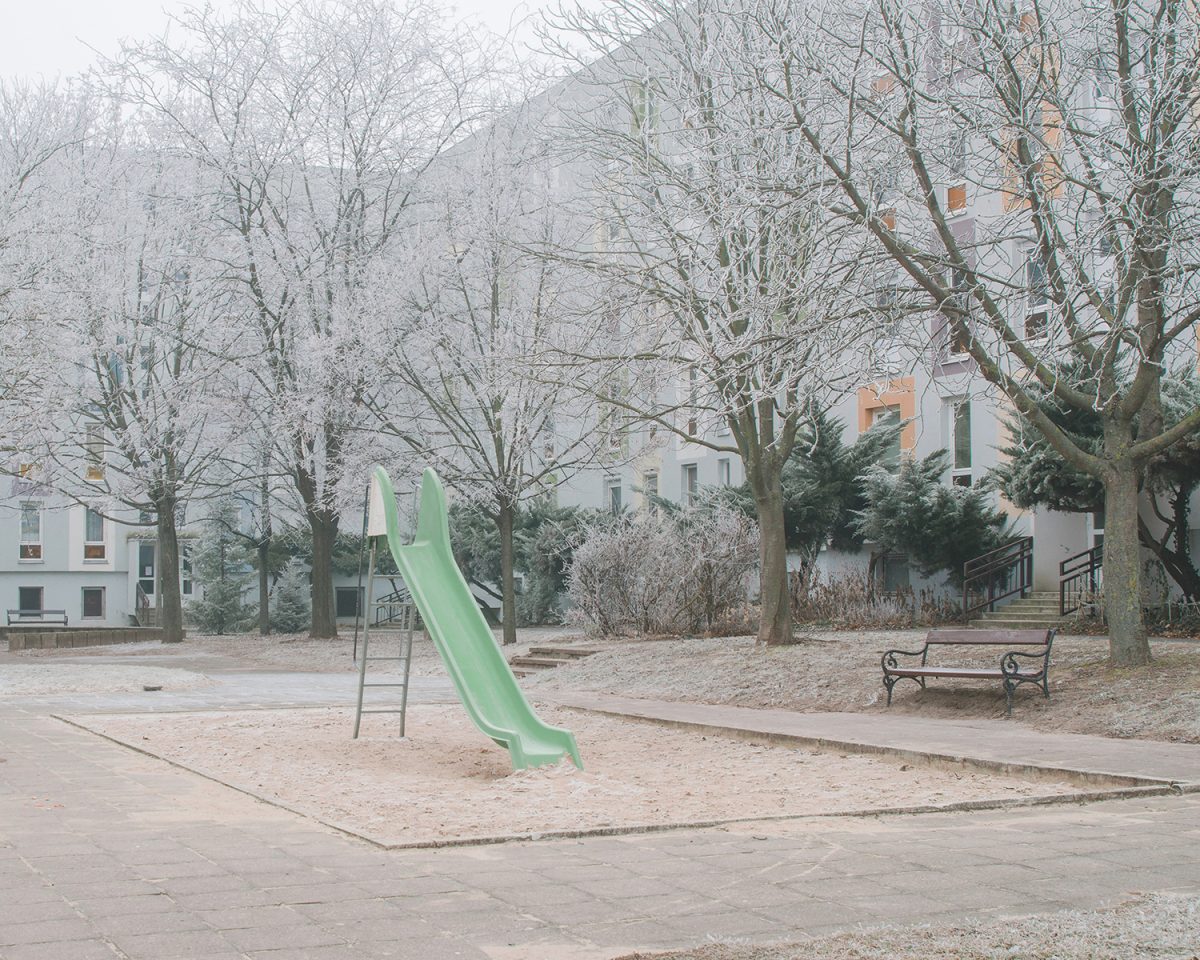 Fisheye Magazine | Extrait de "My town , Siófok II" / © Marietta Varga 