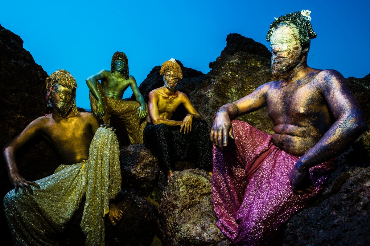 One with the Universe © Sandeep Dhopate. Images en edition limitée disponibles à la Public House of Art https://publichouseofart.com/artists/sandeep-dhopate