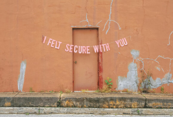 Extrait de "Abandoned Love", © Peyton Fulford