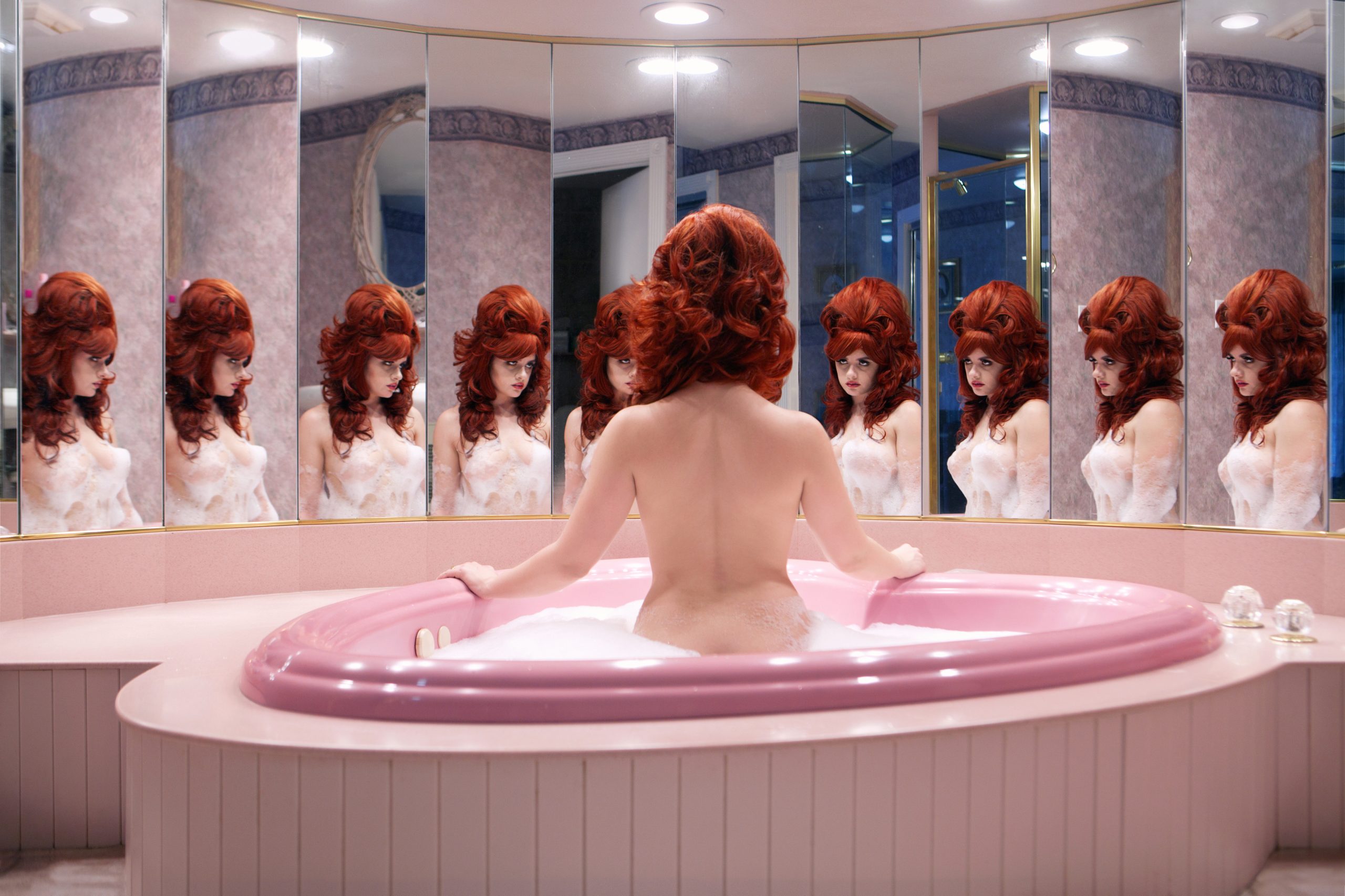 Honeymoon Suite, 2015 © Juno Calypso / Image courtesy of the artist and TJ Boulting Gallery