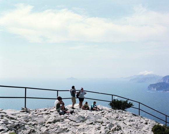 Touristes au Cap Canaille, Cassis, Aoüt, 2014 © Mathieu Farcy / Signatures 