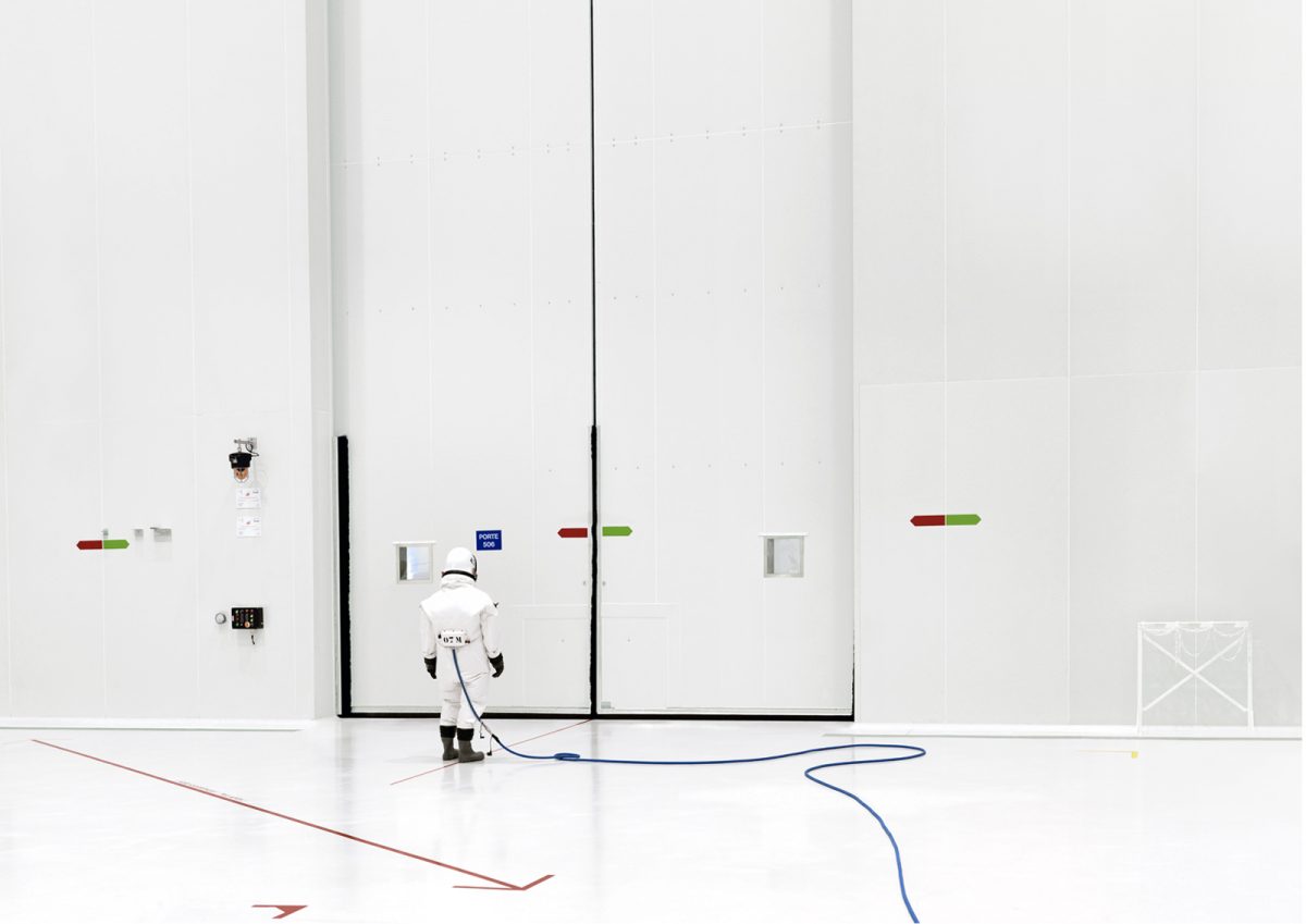 Ergol #12, S1B clean room, Arianespace, Guina SPace Center, Kourou, Guinée française, 2011 © Vincent Fournier