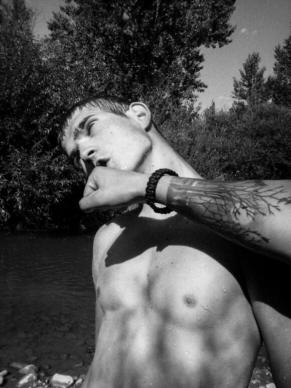 © Nazar Furуk