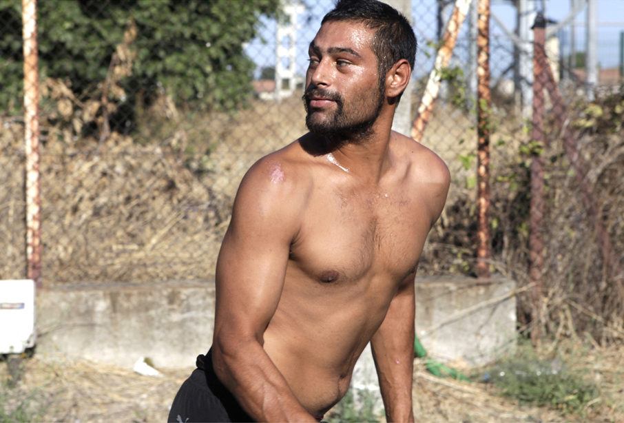 Mickaël, Arles, 2012 © Mathieu Pernot