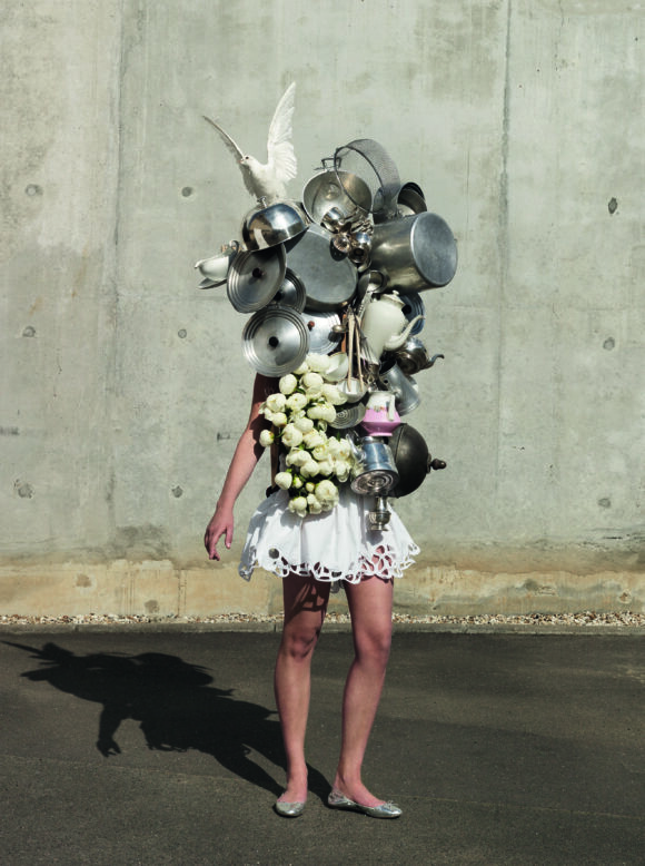 Kate_FICHARDTotem_de_vieExposition_MILLENNIALS_au_femininHavas_GalleryClub_des_DA-jpg