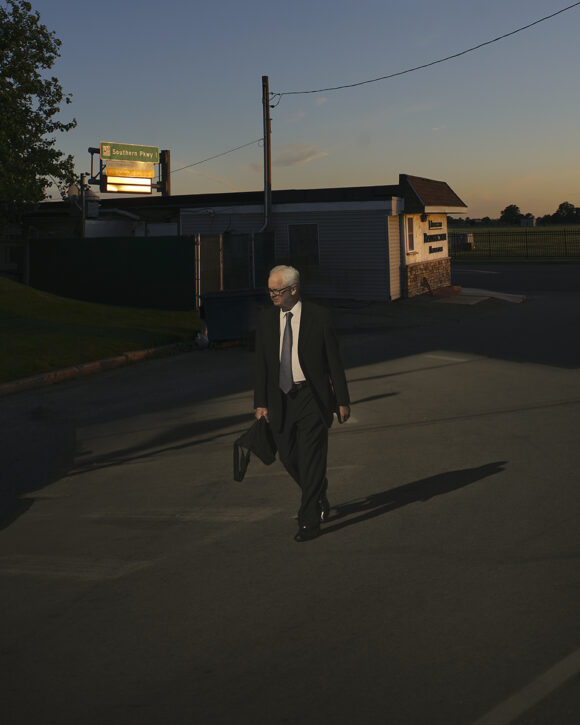 © Joshua Lutz
