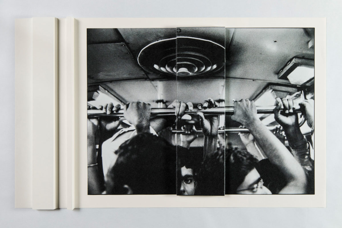 © Claudia Huidobro : Galerie Les filles du calvaire, à partir d'une photographie d'Olivier Culmann : Tendance Floue
