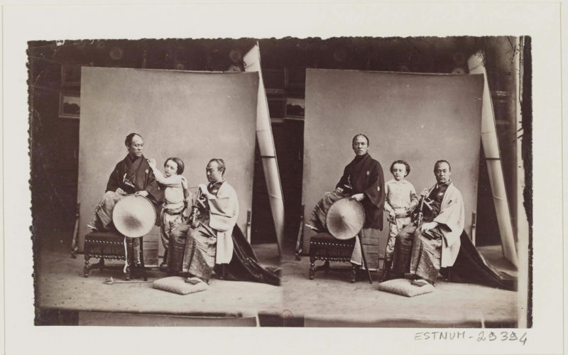 © Félix Nadar, Paul Nadar enfant et deux membres de l’ambassade japonaise, 1862 BnF, département des Estampes et de la photographie
