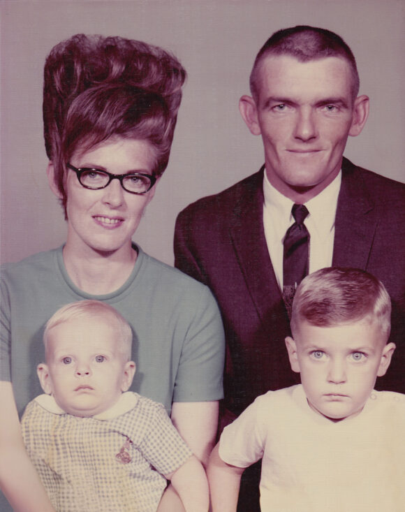 © Awkward Family Photos