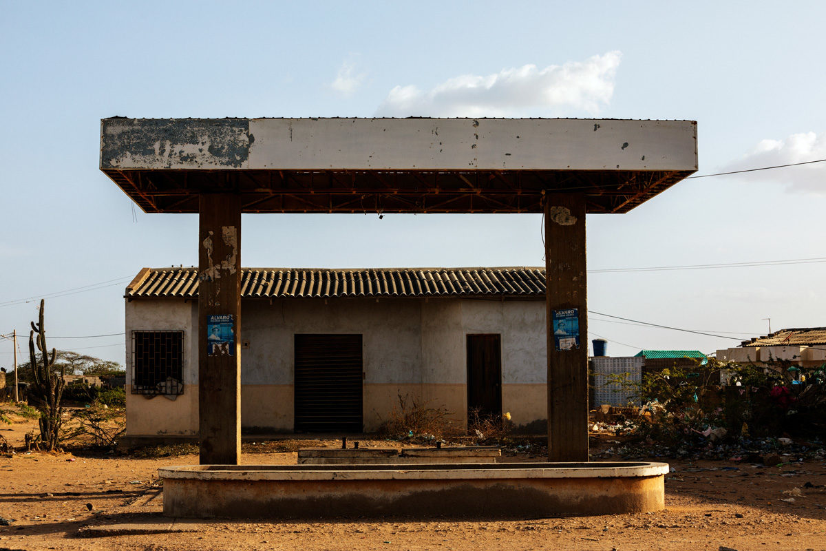 © José Castrellón