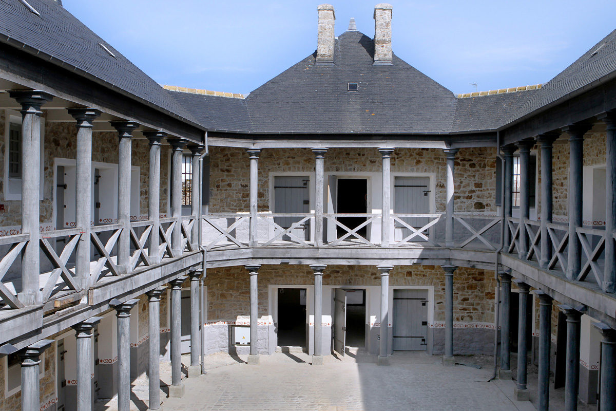 Vue du centre d'art GwinZegal