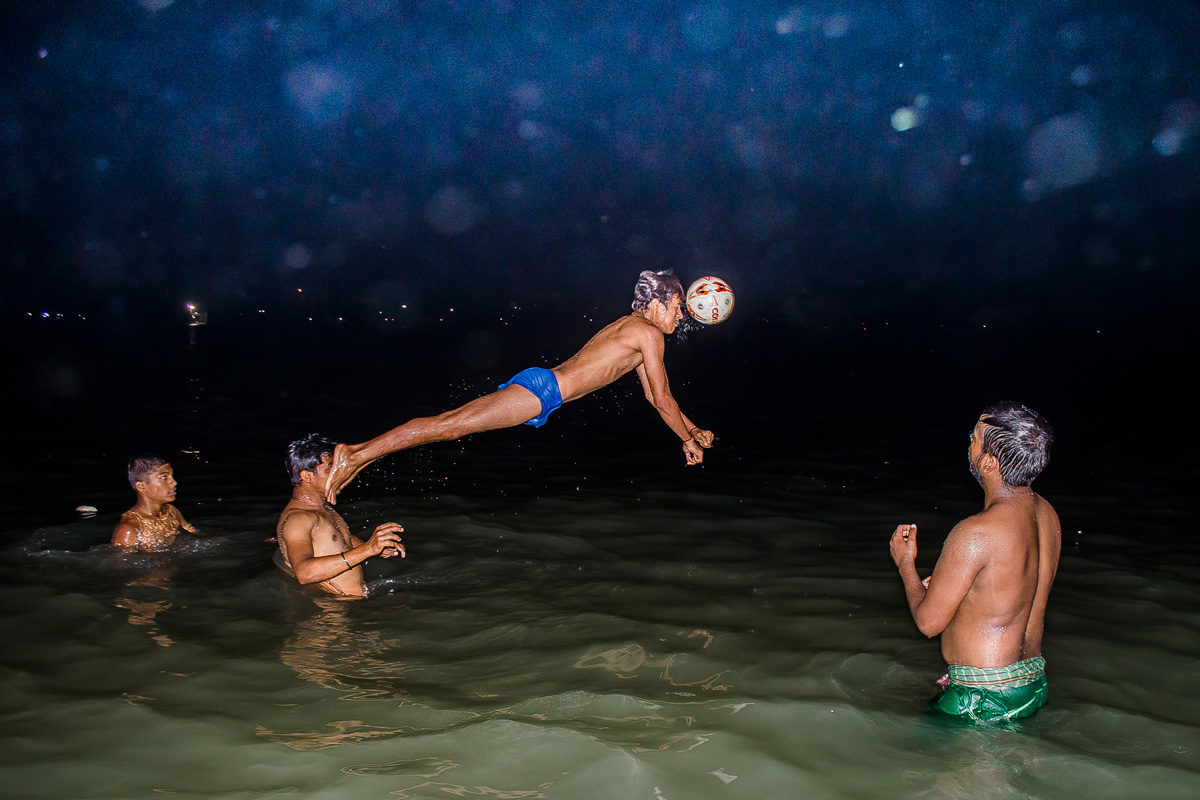 © Ayanava Sil