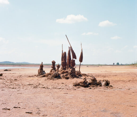 Les noirceurs du fleuve rouge © Coline Jourdan avec le soutien de la ville de Rouen / Bourse Impulsion 2019 / lauréate du concours Fisheye Festival Photo La Gacilly en 2020