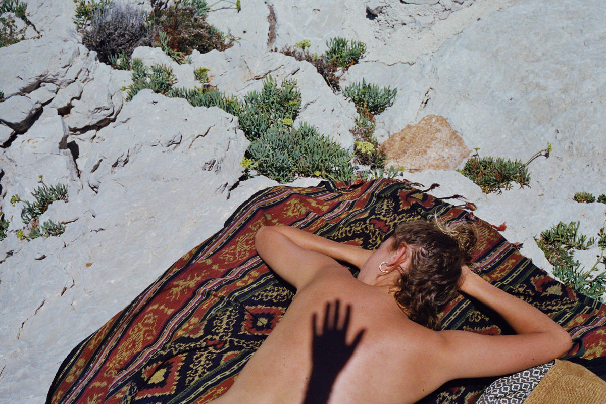 © Lou-Anna Ralite