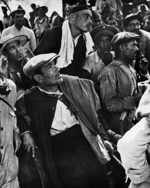 Robert Capa © International Center of Photography / Magnum Photos