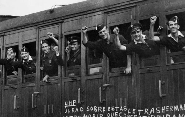 Robert Capa © International Center of Photography / Magnum Photos
