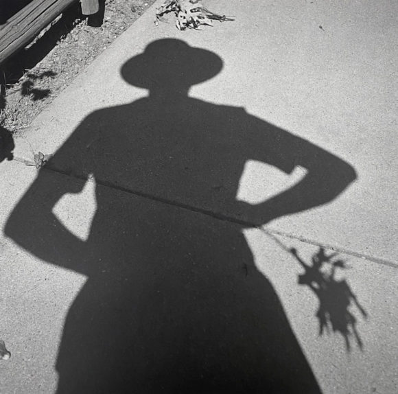 © Estate of Vivian Maier / Courtesy Maloof Collection;Howard Greenberg Gallery, New York & Les Douches la Galerie, Paris