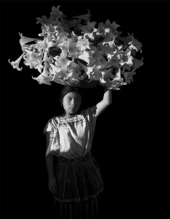 Flor Garduño, Canasta de Luz, Corbeille de lumière d’époque / © Flor Garduño © BnF - Département des Estampes et de la photographie