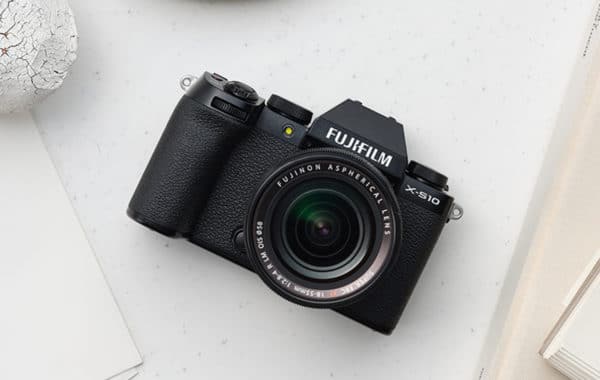 2 - Fujifilm X S10