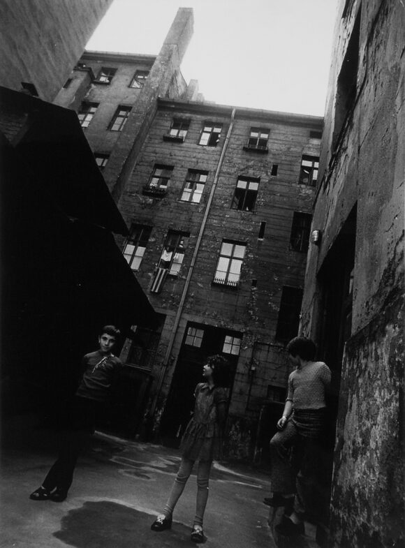 © Foundation for Photography and Media Art with the Michael Schmidt Archive
