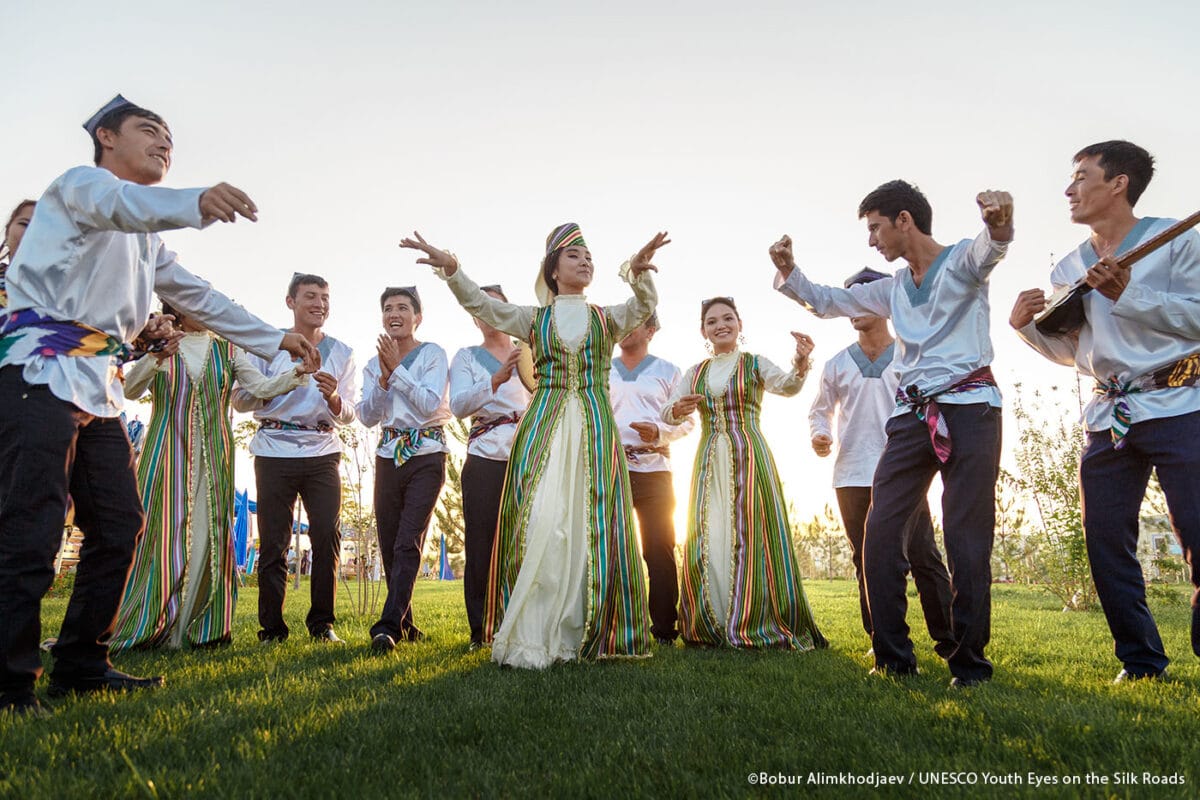 © Bobur Alimkhodjaev