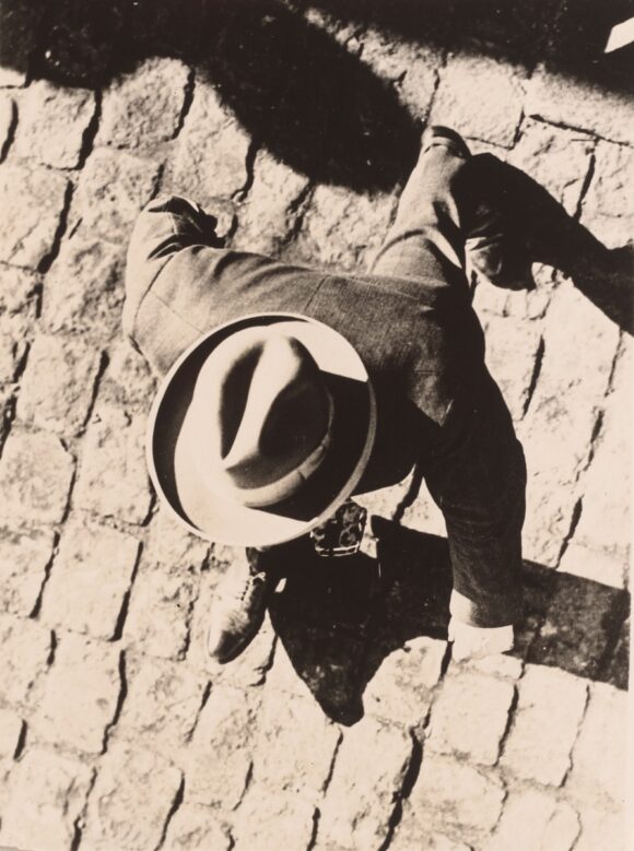 Unknown photographer : Press-Photo G.M.B.H. © The Museum of Modern Art, New York, 2021, pour l’image numérisée
