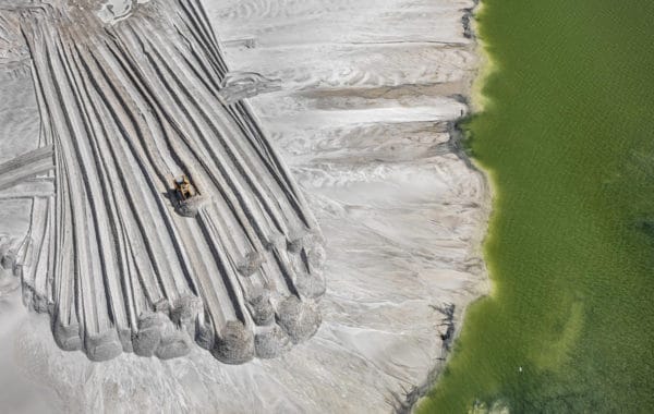 © Edward Burtynsky, courtesy Nicholas Metivier Gallery, Toronto / Flowers Gallery, London