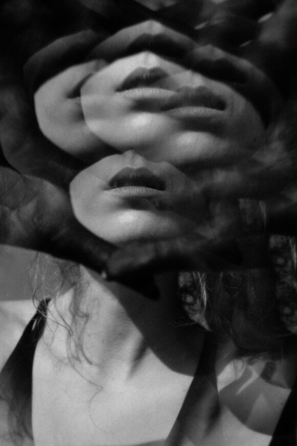 © Deftom