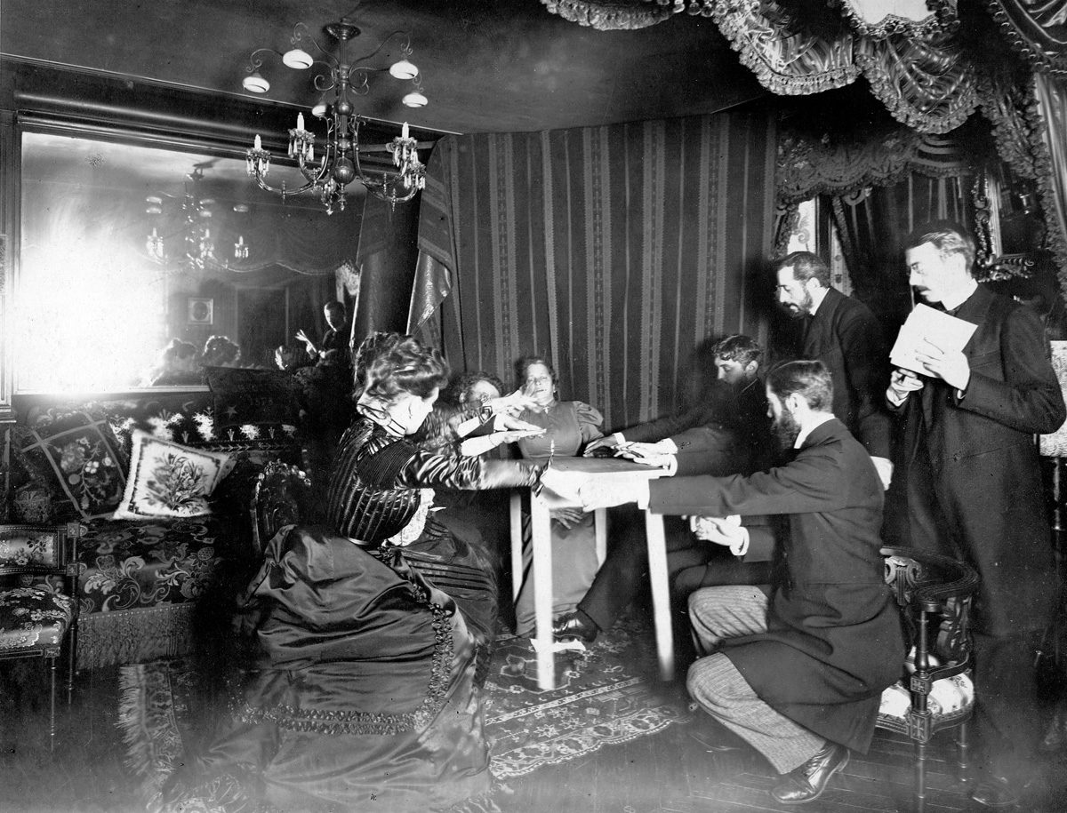 EUSAPIA_Seance-Flammarion-C