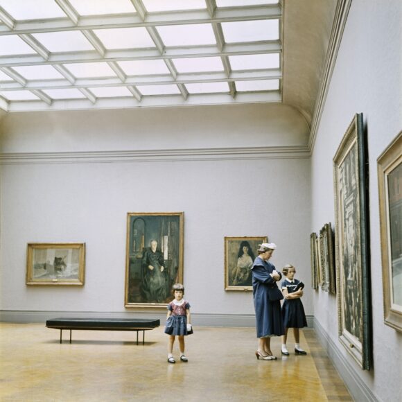 © Vivian Maier / Estate of Vivian Maier, Courtesy of Maloof Collection and Howard Greenberg Gallery, NY