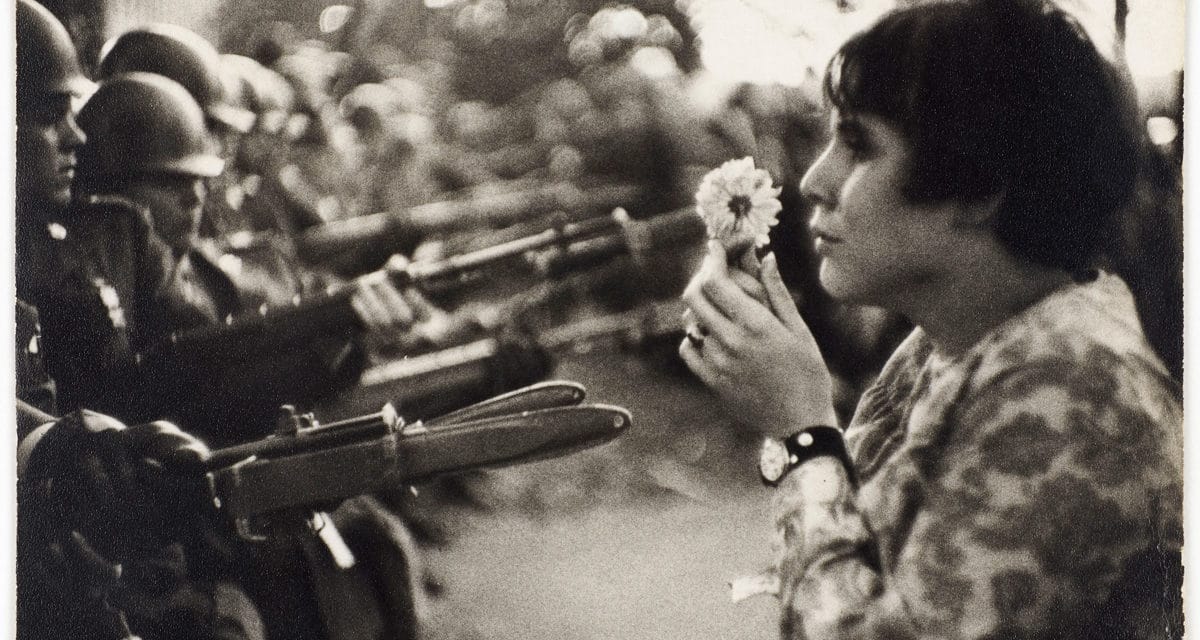© Musée de l'Armée Dist. RMN Grand-Palais Emilie Cambier / Fonds Marc Riboud au MNAAG