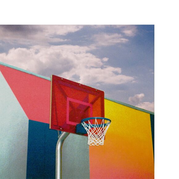 © Tom Nicholas Lewis