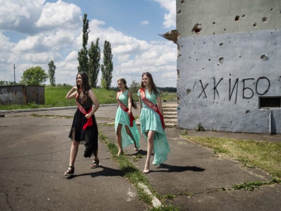 Ukraine, Donbas, Avdiivka, 26 May 2017 © Guillaume Herbaut / VU'
