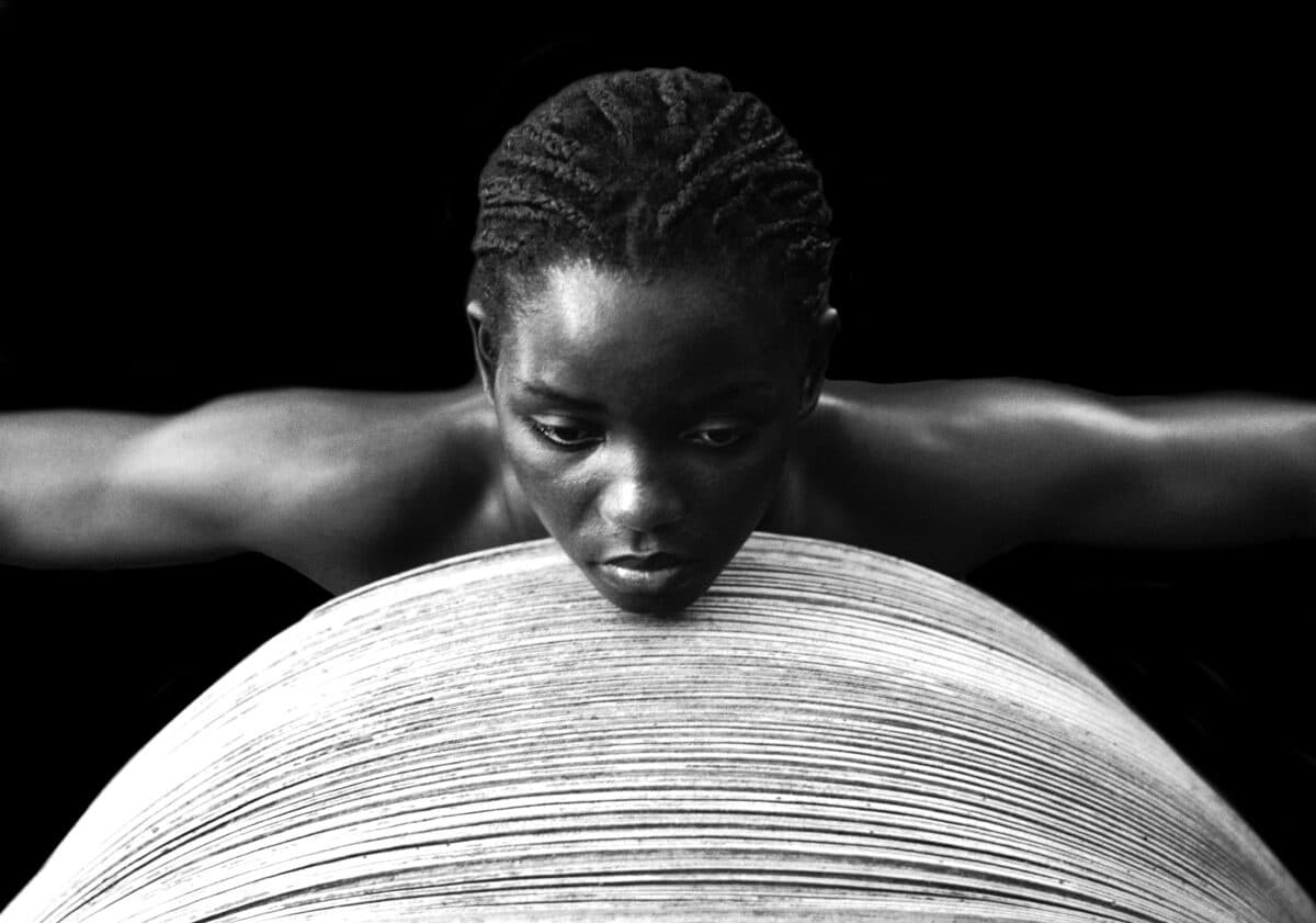 The Woman and the Thing, Symbols, 2005. © Angèle Etoundi Essamba - Courtesy of The Bridge Gallery.