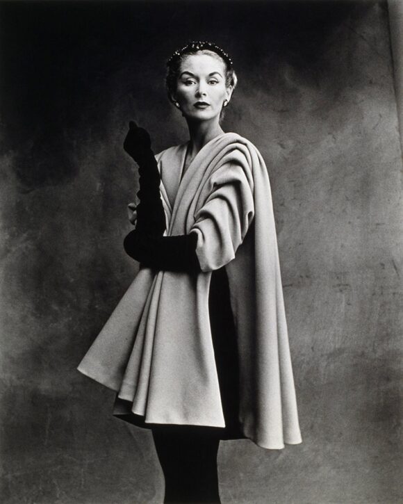 © Irving Penn / MEP 1992.270 - Balenciaga Mantle Coat (Lisa Fonssagrives-Penn), Paris, 1950