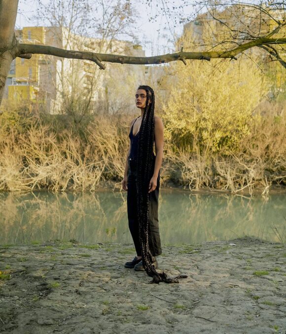 Femme-mangrove, 2021 © Cédrine Scheidig