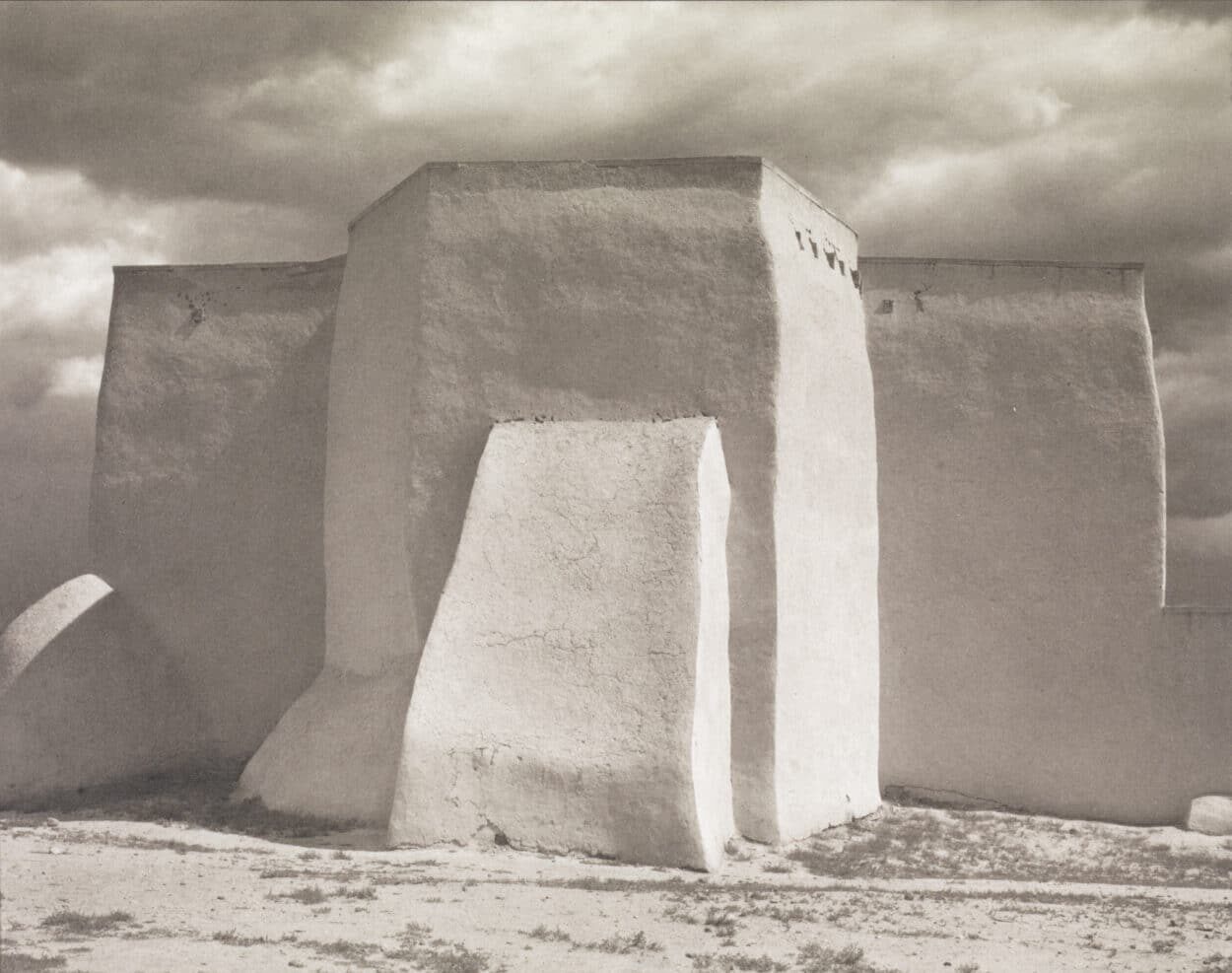 © Paul Strand, St. Francis Church, Ranchos de Taos, New Mexico, 1931 / Aperture Foundation Inc., Paul Strand Archive. Fundación MAPFRE Collections